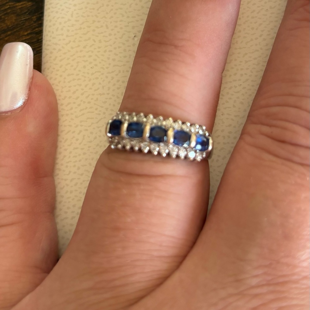 14Kt gold ring w/ 5 oval Earth mined Sapphires& diamonds